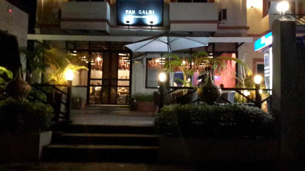 Hotel 9 Mile Rangún