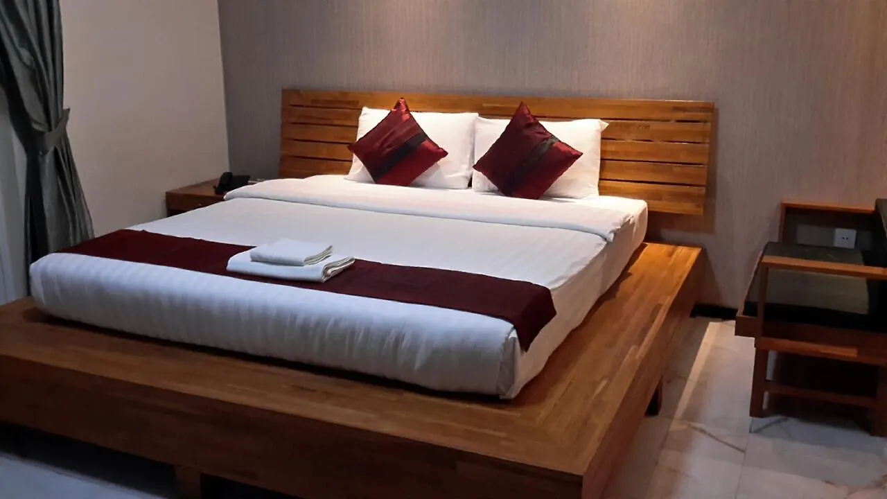 Hotel 9 Mile Rangún