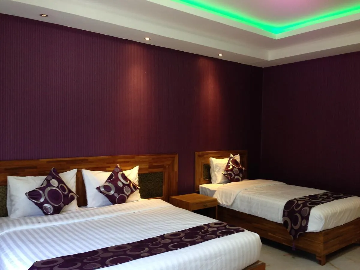 Hotel 9 Mile Rangún
