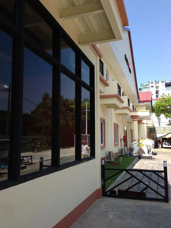 Hotel 9 Mile Rangún 0*,  Myanmar